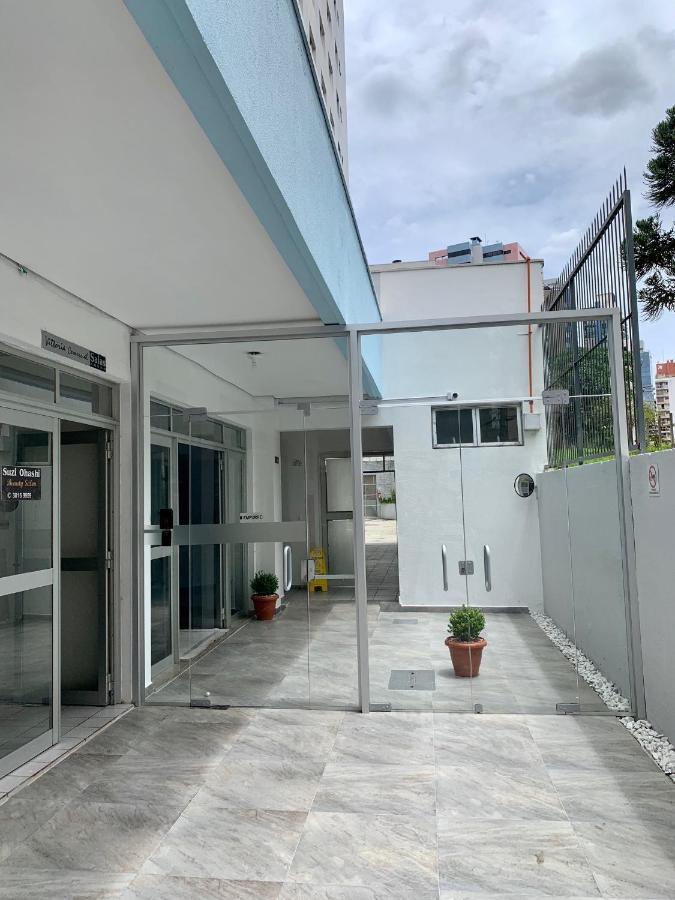 Encantador Suite: Vista Cidade e Cozinha Moderna no Bigorrilho Curitiba Exterior photo