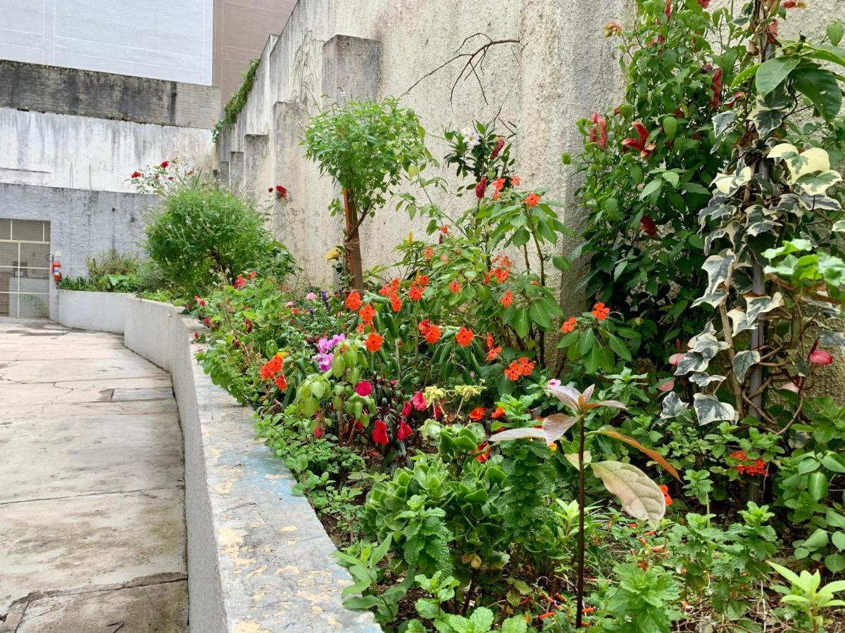 Encantador Suite: Vista Cidade e Cozinha Moderna no Bigorrilho Curitiba Exterior photo